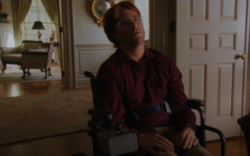 Чоловік в інвалідному візку | © Кадр з фільму